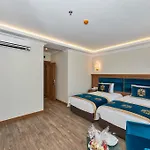 Byzantium Comfort Hotell 3*