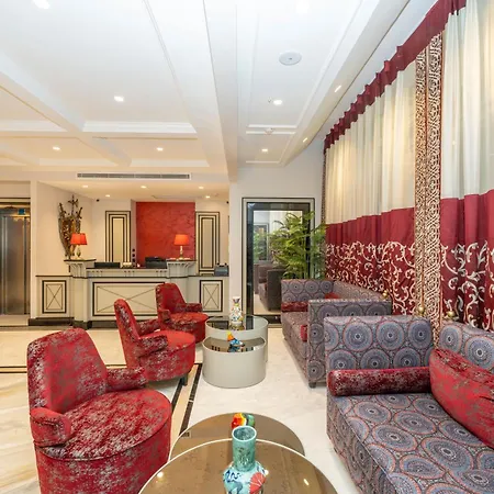 Byzantium Comfort מלון 3*